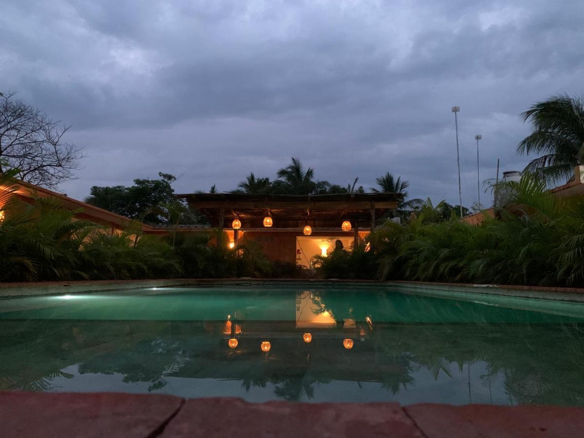 Melrose Place Hotel ปูแอร์โตเอสกอนดิโด ภายนอก รูปภาพ