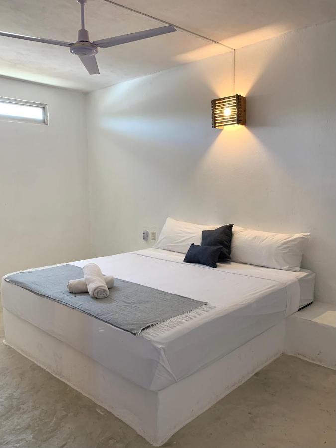 Melrose Place Hotel ปูแอร์โตเอสกอนดิโด ภายนอก รูปภาพ