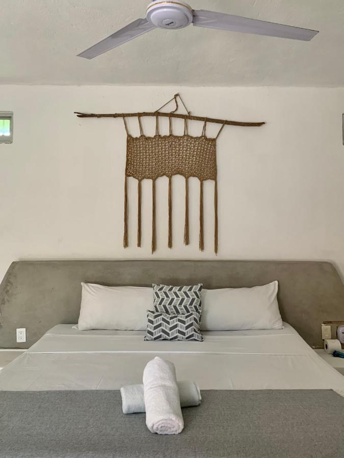 Melrose Place Hotel ปูแอร์โตเอสกอนดิโด ภายนอก รูปภาพ